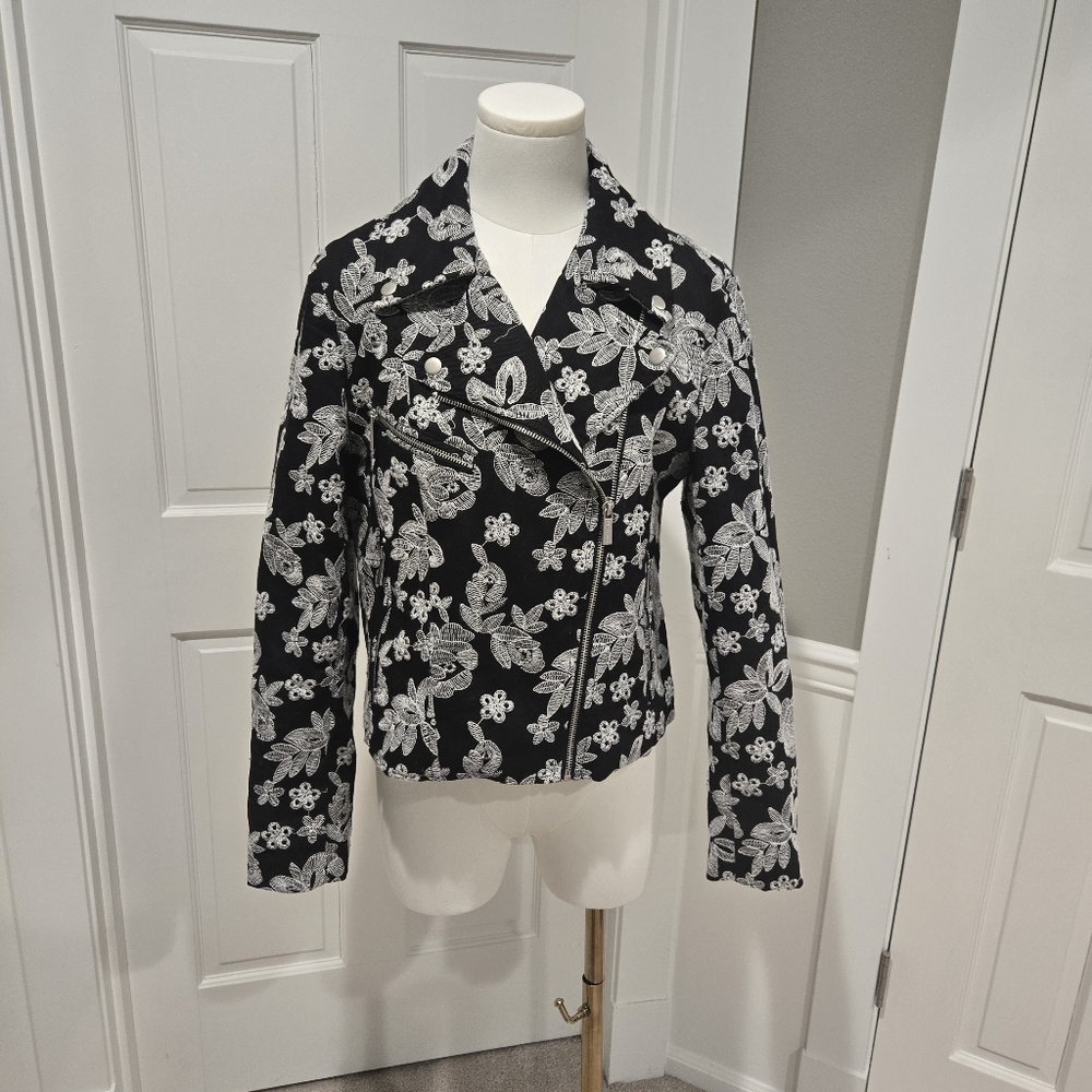 Bagatelle Floral Embroidery Moto Jacket Black and White Size M